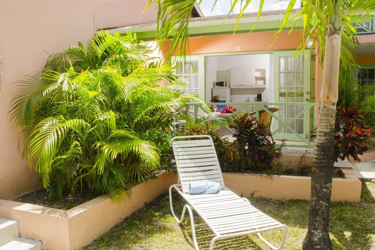 Ferienwohnung Halcyon Palm Holetown Exterior foto